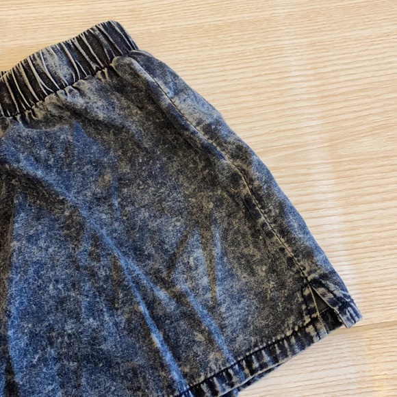 NWOT - Forever 21 - Shorts - Picture 3 of 9